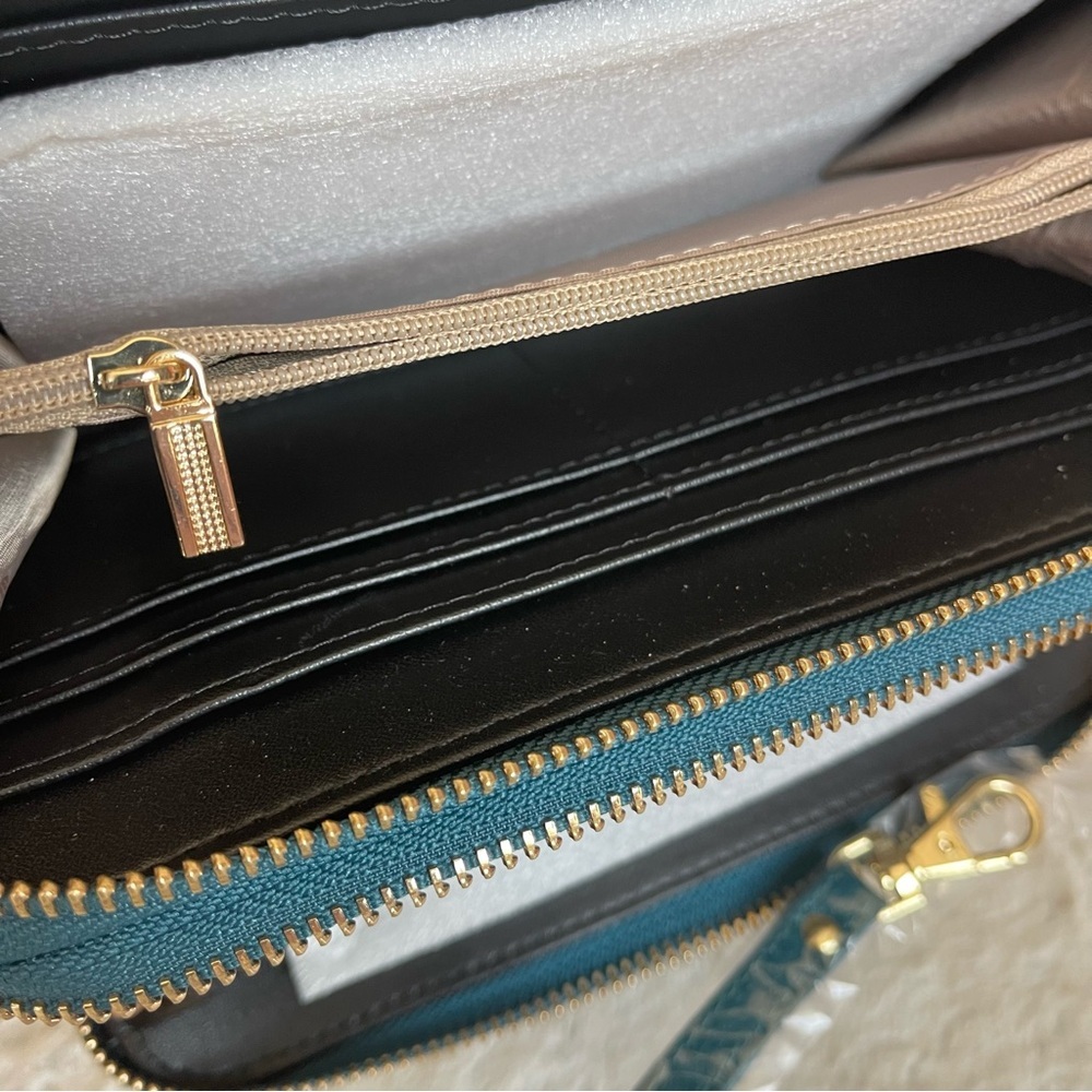 Teal Floral Embossed Women's Wallet - Picture 9 of 11